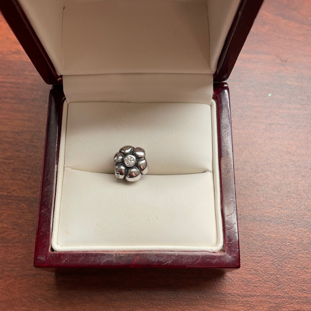 Pandora Flower Charm flower 🌸